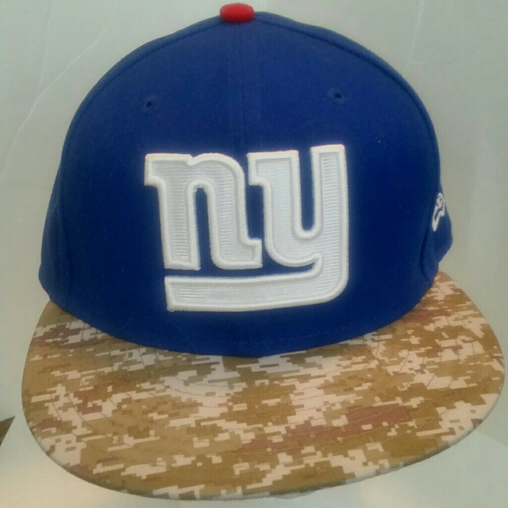 New York Giants Military Breast Cancer Fitted Hat